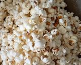 Foto langkah ke 3 dari resep Popcorn Karamel.
