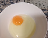 Foto del paso 1 de la receta: Huevo frito al microondas sin aceite