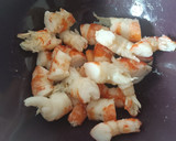 Foto del paso 4 de la receta: Espaguetis negros con champiñones y gambones