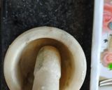 A picture of step 2 of Gobhi musallam.