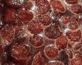 عکس مرحله 3 از دستور مربا توت فرنگی