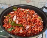 Foto langkah ke 5 dari resep Tumis kulit melinjo cumi pete.