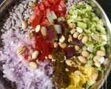A picture of step 2 of Ragi Puffs Bhel.
