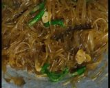 Foto langkah ke 3 dari resep Mie Pentil / karet goreng.