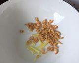 A picture of step 3 of Stir Fry Round Cabbage with dried shrimps (炒高丽菜).