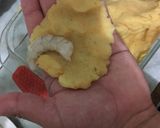 Foto del paso 4 de la receta: Bocaditos de papa rellenas de camarón