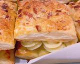 A picture of step 11 of Puff Pastry Cream-Filled Squares.