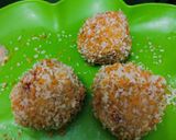 Foto langkah ke 5 dari resep MPASI 12m+ Bola-bola nasi mudah enak.