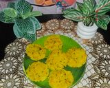 A picture of step 5 of Moong dal idli.