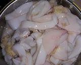 Foto langkah ke 1 dari resep Tumis Cumi Sambal Bawang.