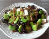Foto del paso 2 de la receta: Ensalada de charqui con habas