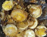 Foto langkah ke 10 dari resep Telur Rebus Krispi Saos Mentega.