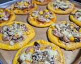 Foto langkah ke 4 dari resep Pizza Labu Kuning.