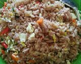 Foto langkah ke 9 dari resep Nasi goreng beras merah.