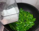 韭菜花炒香腸的食譜步驟4照片