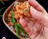 A picture of step 6 of Onion pakoda.