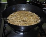 A picture of step 6 of Crispy-colourful fried onions (Persian piaz dagh).