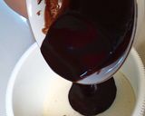 Foto langkah ke 3 dari resep Shiny Brownies.