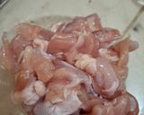 Foto langkah ke 2 dari resep Makaroni Tumis Ayam Bombay.
