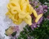 Foto langkah ke 2 dari resep Kue Bawang Gunting (Renyah Tanpa Telur).