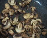 Foto langkah ke 3 dari resep Wagyu Beef Steak with Mushroom Sauce.
