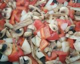 Une image de l'étape 1 de Riz pilaf, poivrons, champignons.