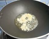 Foto langkah ke 3 dari resep Tumis Kubis Buncis Jamur.