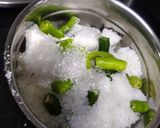 A picture of step 2 of Dry coconut dosa chutney.