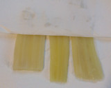 Foto del paso 3 de la receta: Pencas de acelga rebozadas
