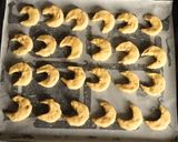 Foto langkah ke 5 dari resep Cookies Putri Salju Devina Hermawan.