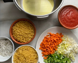 Foto del paso 1 de la receta: Fideuà de verduras y setas sihitake