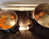 Foto del paso 1 de la receta: Huevos rellenos a la Marga, sin atún ni tomate