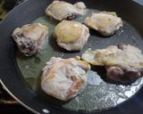 Foto del paso 2 de la receta: Muslos al disco con puré de papas