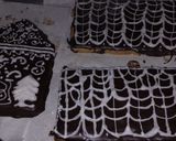 Foto del paso 3 de la receta: Mi casita de jengibre, chocolate y glasé!!🏠🎄🎄🎇