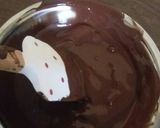 Foto del paso 3 de la receta: Bombones de chocolate rellenos de ganache de maracuyá