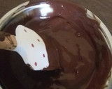Foto del paso 3 de la receta: Bombones de chocolate rellenos de ganache de maracuyá