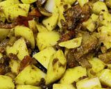 A picture of step 5 of Capsicum aloo.