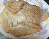 Foto del paso 4 de la receta Cazuela de pescadilla encebollada con vino tinto