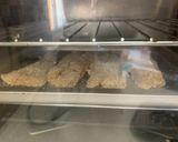 Foto del paso 6 de la receta: Filete de pescado al curry empanizado con harina de avena y amaranto, hechas en horno