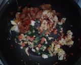 Foto langkah ke 4 dari resep Nasi goreng spesial pedas tanpa kecap.