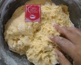 Foto langkah ke 9 dari resep Pizza Dough Empuk.