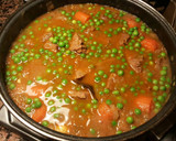 Foto del paso 24 de la receta: Ternera en salsa con guisantes y especias nobles