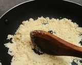 A picture of step 1 of Kesariya semolina halwa.