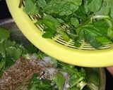 A picture of step 3 of Spicy Mint Coriander Chutney.