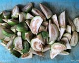 Foto langkah ke 1 dari resep Oseng Terong Pedas Rumahan.