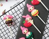 Gambar langkah 5 resipi My melody choc lolipop.