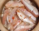 Hình bước làm 5 của món Cá phèn um muối ớt