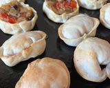 Foto del paso 1 de la receta: Canastas de 🍆 🧅 🍅 🧄 🫒 y empanadas de jamón & mozzarella 😋