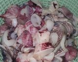 Foto langkah ke 1 dari resep Cumi Asam Manis.