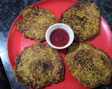 A picture of step 7 of Moong thaalipeeth.
